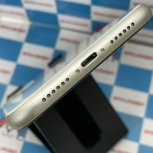 iPhone11 docomo版SIMフリー 64GB MHDC3J/A A2221 ホワイト