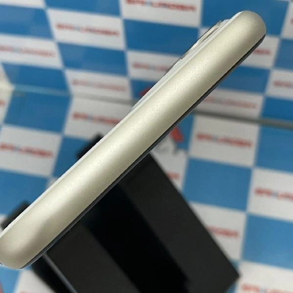 iPhone11 docomo版SIMフリー 64GB MHDC3J/A A2221 ホワイト