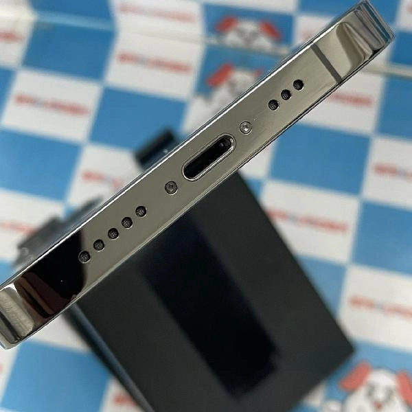 iPhone12 Pro docomo版SIMフリー 256GB MGM93J/A A2406 極美品 グラファイト