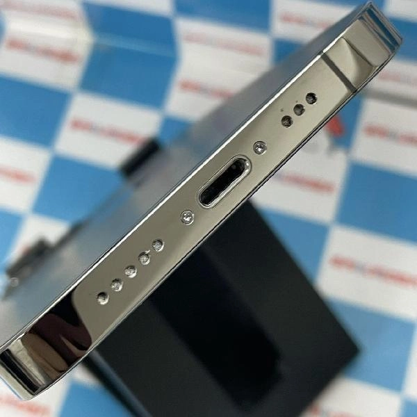 iPhone12 Pro docomo版SIMフリー 128GB MGM53J/A A2406 極美品 グラファイト