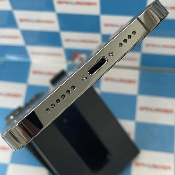 iPhone12 Pro Max au版SIMフリー 128GB MGCU3J/A A2410 極美品 グラファイト