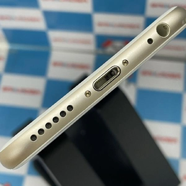 iPhone6 docomo 64GB MG4J2J/A A1586