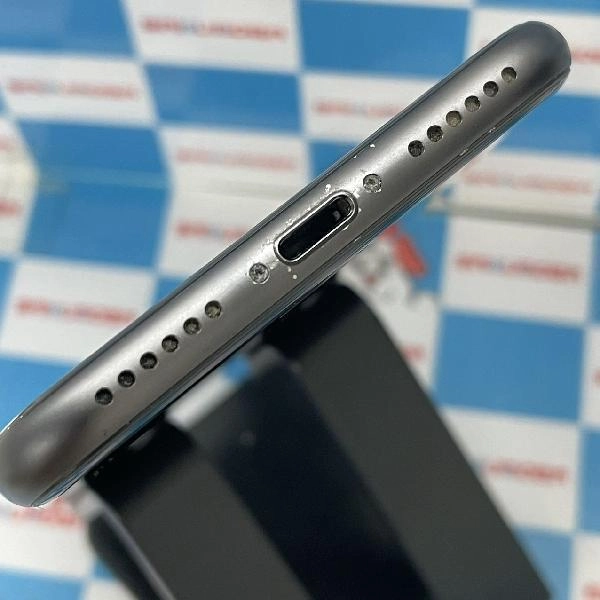 iPhone8 au版SIMフリー 256GB MQ842J/A A1906 スペースグレイ