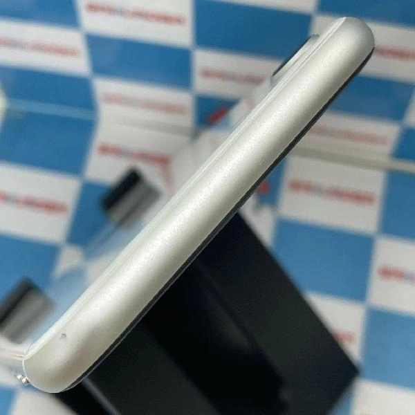 iPhoneSE 第2世代 SoftBank版SIMフリー 64GB MHGQ3J/A A2296 ジャンク品 ホワイト