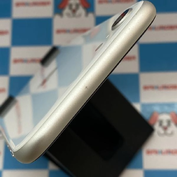 iPhoneSE 第2世代 au版SIMフリー 64GB MX9T2J/A A2296 極美品 ホワイト