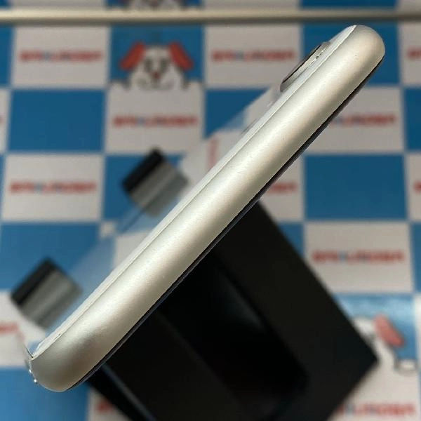 iPhoneSE 第2世代 Apple版SIMフリー 64GB MHGQ3J/A A2296 ホワイト