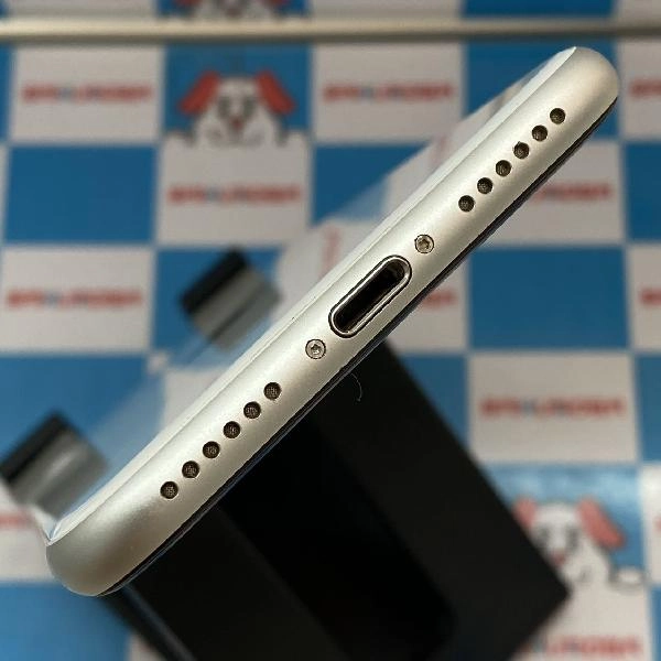 iPhoneSE 第2世代 Apple版SIMフリー 64GB MHGQ3J/A A2296 ホワイト