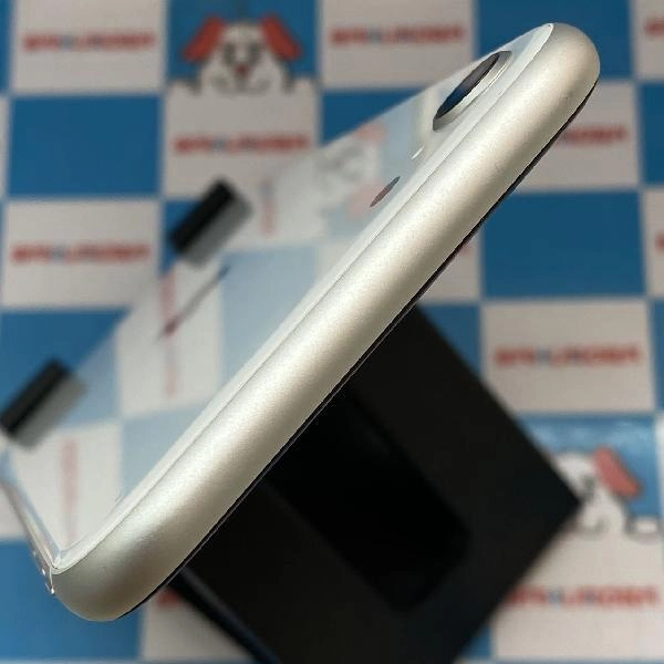 iPhoneSE 第2世代 au版SIMフリー 64GB MHGQ3J/A A2296 極美品 ホワイト