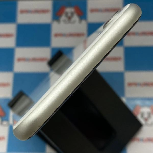 iPhoneSE 第2世代 楽天モバイル版SIMフリー 64GB MHGQ3J/A A2296 ホワイト