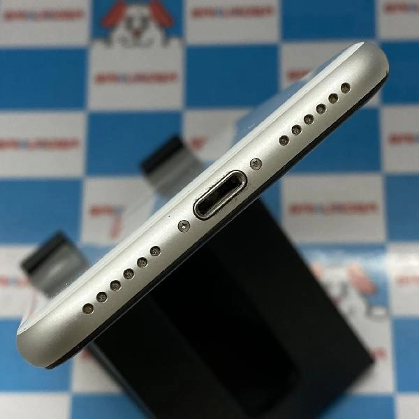 iPhoneSE 第2世代 au版SIMフリー 64GB MHGQ3J/A A2296 ホワイト