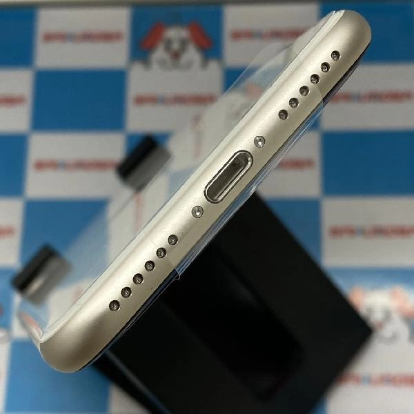 iPhoneSE 第3世代 au版SIMフリー 128GB MMYG3J/A A2782 未使用