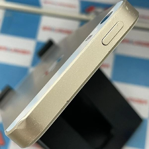 iPhoneSE SoftBank版SIMフリー 128GB MP882J/A A1723