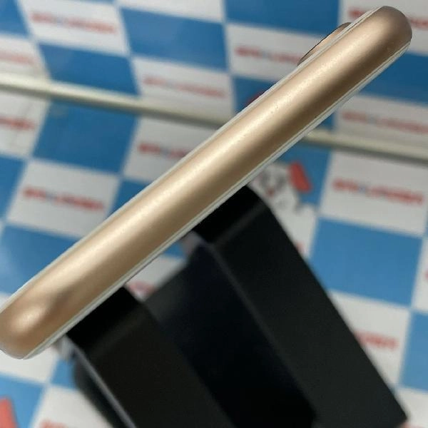 iPhone8 docomo版SIMフリー 256GB MQ862J/A A1906 ゴールド