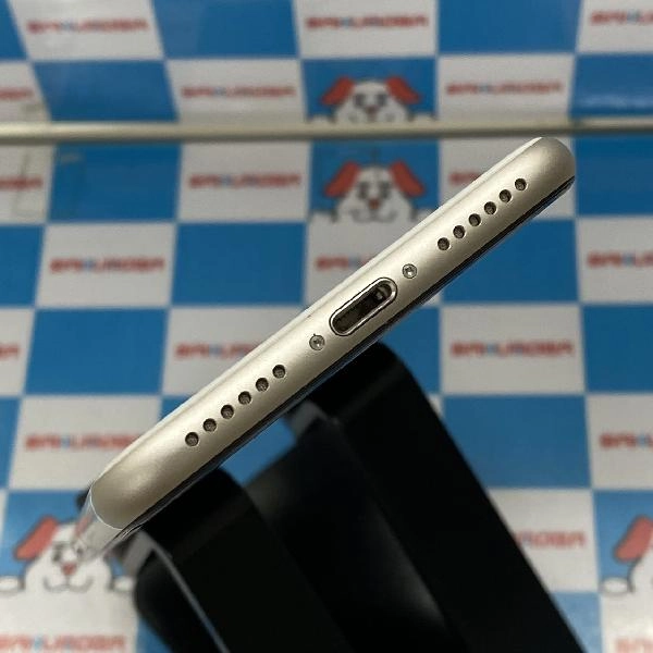 iPhoneSE 第3世代 Apple版SIMフリー 64GB MMYD3J/A A2782