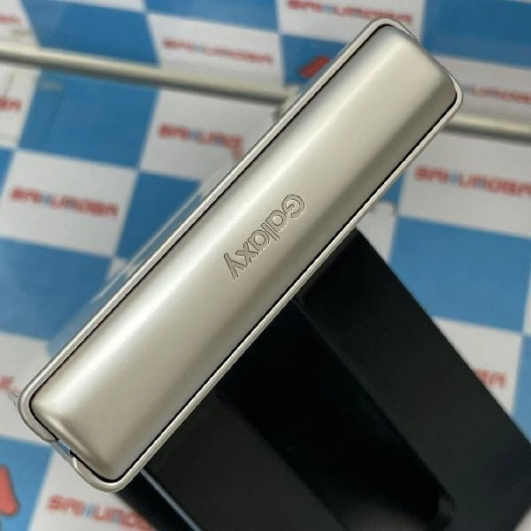Galaxy Z Flip3 5G SCG12 au 128GB 新品同様品 No 商品カラー