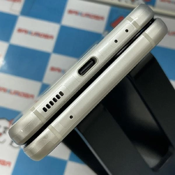 Galaxy Z Flip3 5G SCG12 au 128GB 新品同様品 No 商品カラー