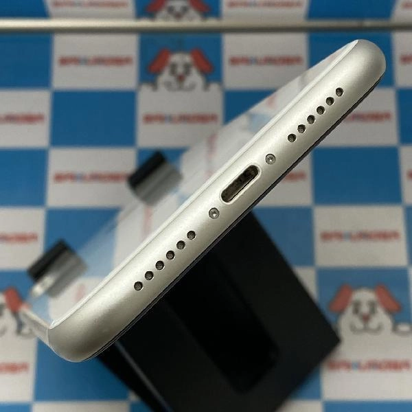 iPhoneXR au版SIMフリー 64GB MT032J/A A2106 美品