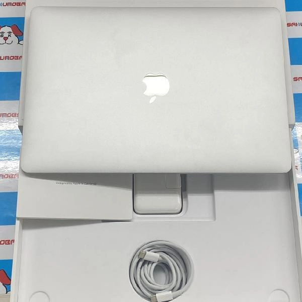 MacBook Air Retina 13インチ 2020  1.1GHz デュアルコアIntel Core i3 8GB 256GB シルバー