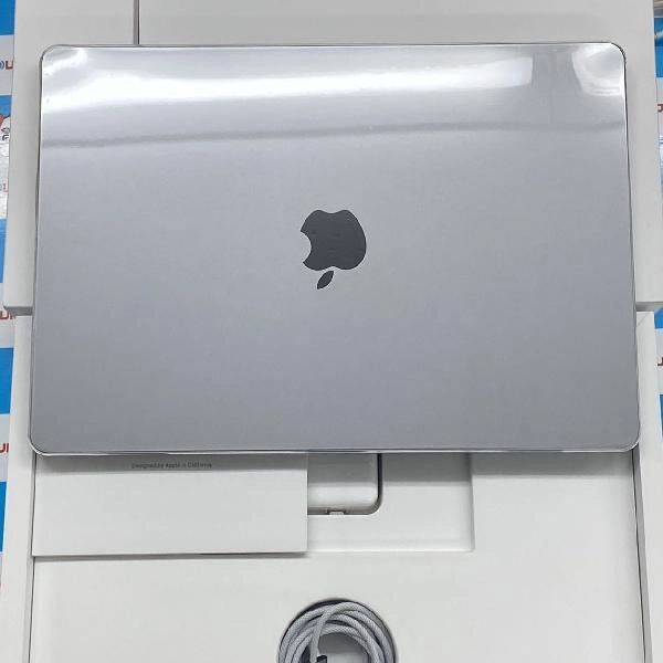 MacBook Air M2 2023  15インチ 16GB 256GB A2941 新品同様