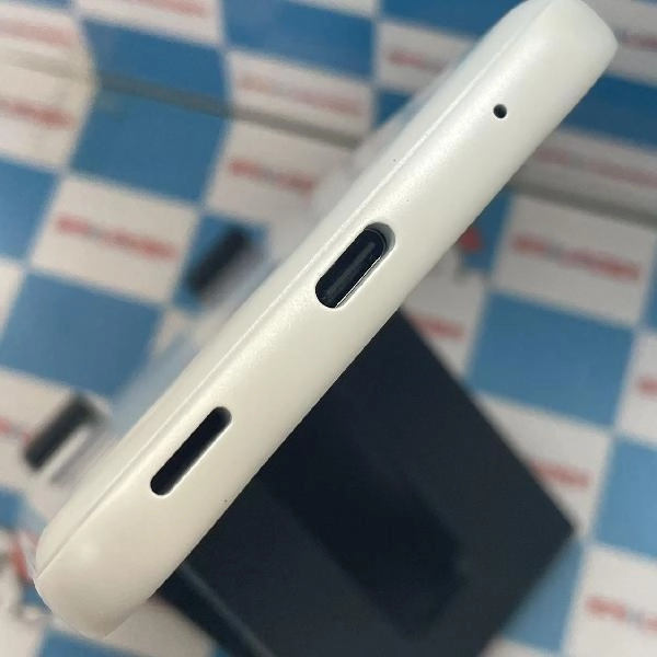 arrows We FCG01 au 64GB 交換未使用品