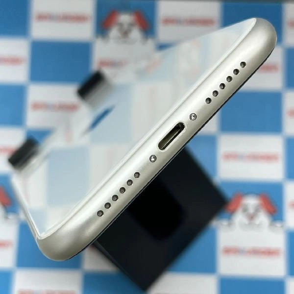 iPhone11 au版SIMフリー 64GB MHDC3J/A A2221 極美品 ホワイト
