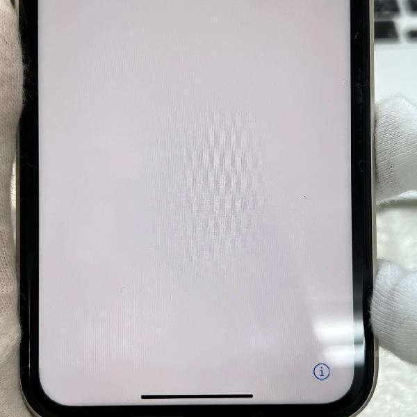 iPhone11 au版SIMフリー 64GB MWLU2J/A A2221 ホワイト