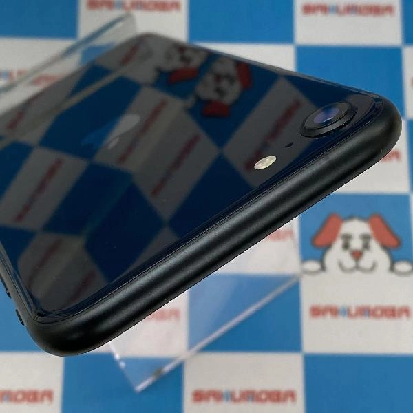 iPhoneSE 第3世代 au版SIMフリー 64GB MMYC3J/A A2782 新品同様