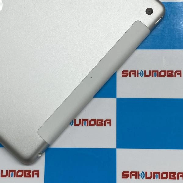 iPad 第7世代 docomo版SIMフリー 32GB MW6C2J/A A2198 新品同様