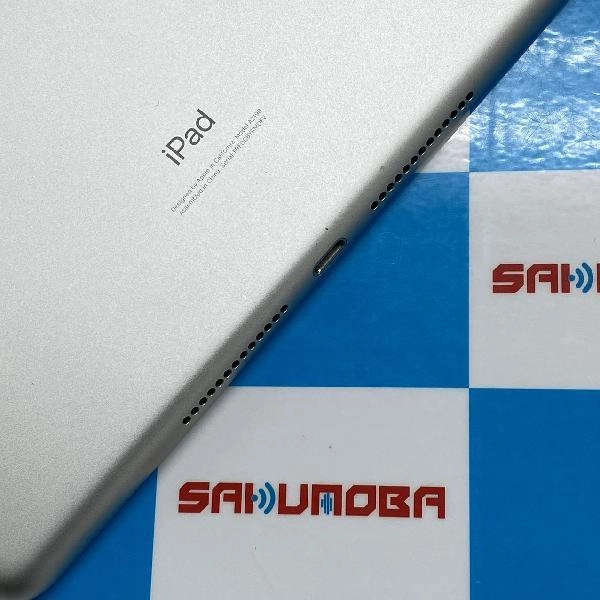 iPad 第7世代 docomo版SIMフリー 32GB MW6C2J/A A2198 極美品