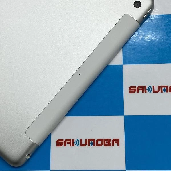 iPad 第7世代 docomo版SIMフリー 32GB MW6C2J/A A2198 極美品