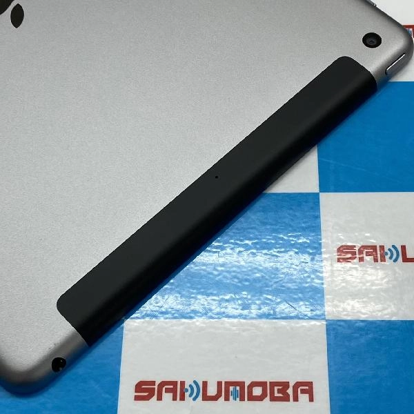 iPad 第5世代 SoftBank版SIMフリー 32GB MP1J2J/A A1832 極美品