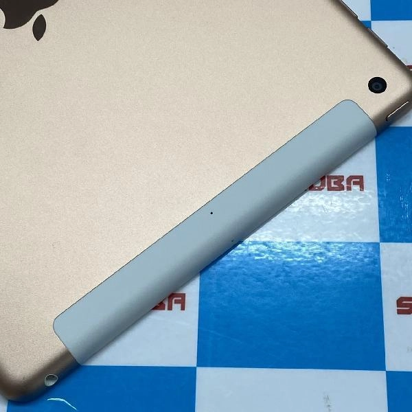 iPad 第6世代 au版SIMフリー 32GB MRM02J/A A1954 極美品