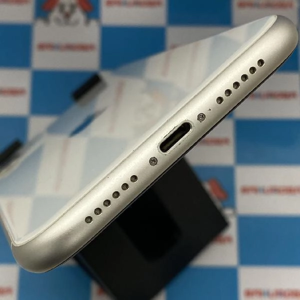 iPhone11 SoftBank版SIMフリー 64GB MWLU2J/A A2221 極美品 ホワイト