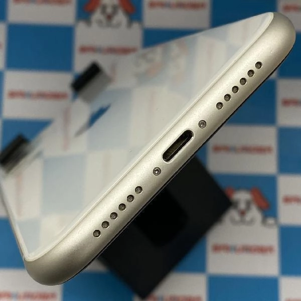 iPhone11 Apple版SIMフリー 128GB MWM22J/A A2221 極美品 ホワイト