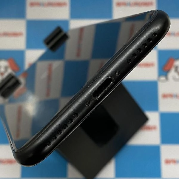 iPhoneSE 第2世代 docomo版SIMフリー 128GB MHGT3J/A A2296 極美品 ブラック