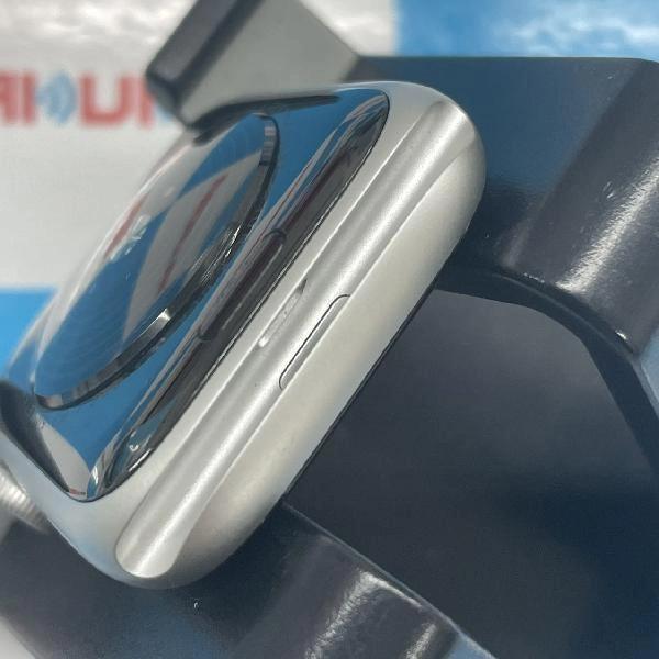 Apple Watch SE GPSモデル  44mm MKQ43J/A A2352