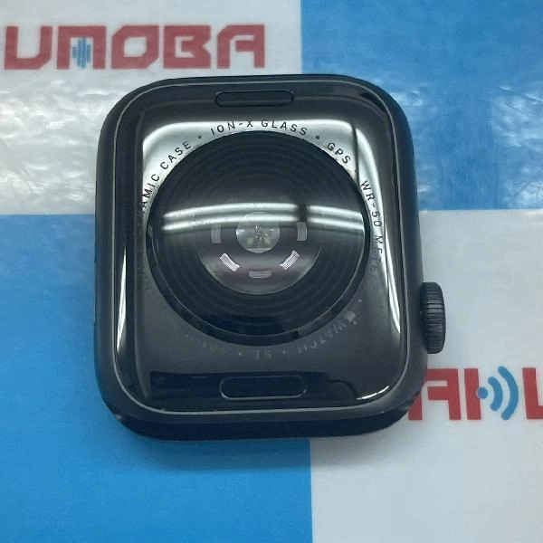 Apple Watch SE GPSモデル  MYE02J/A A2351 極美品