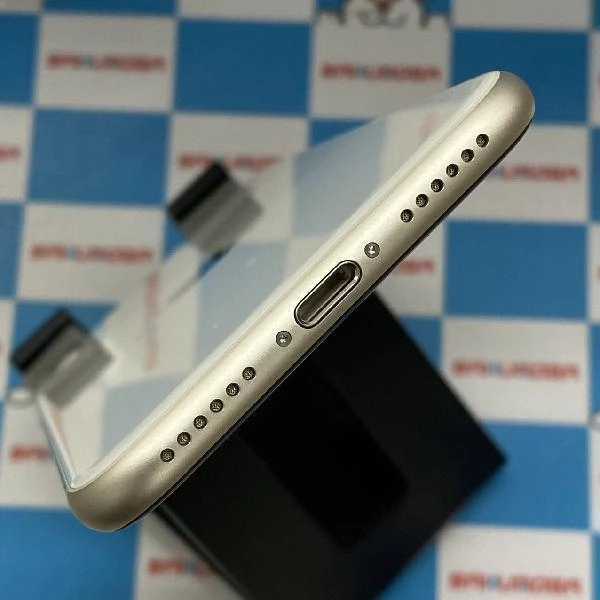 iPhoneSE 第3世代 Apple版SIMフリー 64GB MMYD3J/AA2782