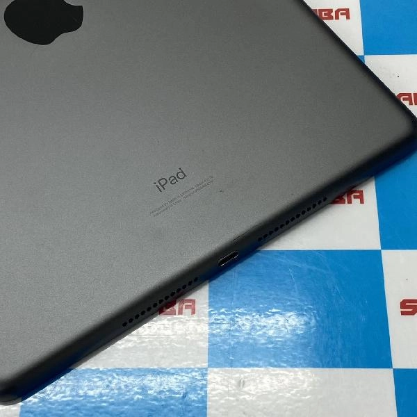 iPad 第8世代 Wi-Fiモデル 32GB MYL92J/A A2270 極美品
