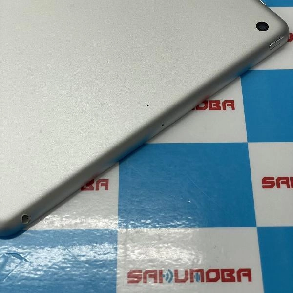 iPad 第8世代 Wi-Fiモデル 32GB MYLA2J/A A2270