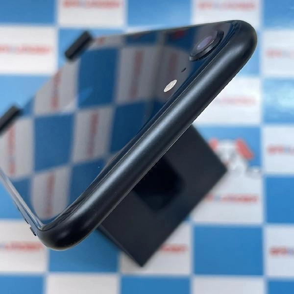 iPhoneSE 第3世代 docomo版SIMフリー 128GB MMYF3J/A A2782 極美品