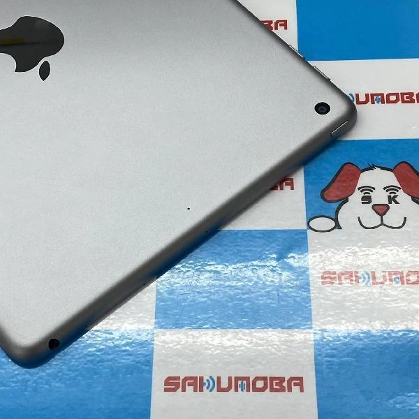 iPad 第6世代 Wi-Fiモデル 32GB MR7F2J/A A1893 極美品
