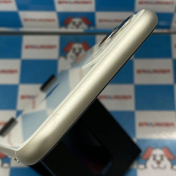 iPhone11 Apple版SIMフリー 64GB MWLU2J/A A2221 極美品 ホワイト