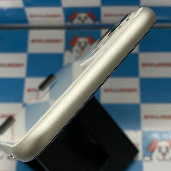 iPhone11 au版SIMフリー 128GB MWM22J/A A2221 ホワイト