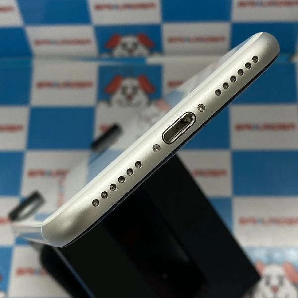 iPhoneSE 第2世代 au版SIMフリー 64GB MHGQ3J/A A2296 ホワイト