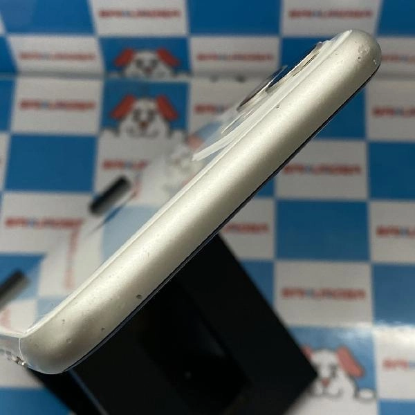iPhone11 au版SIMフリー 256GB MWM82J/A A2221 ホワイト