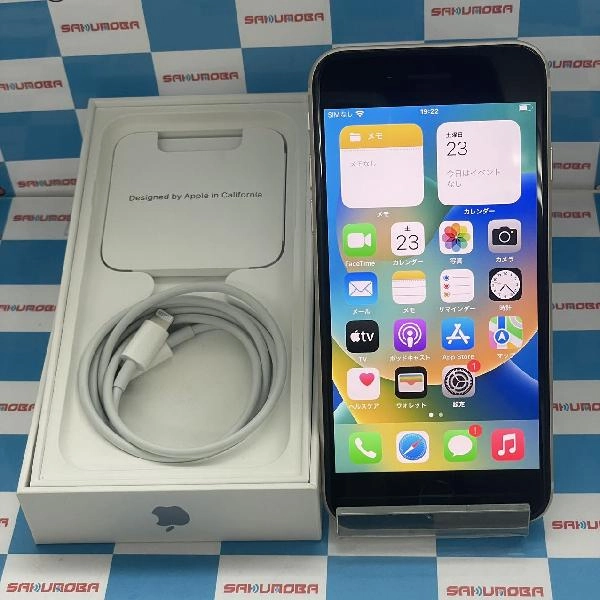 iPhoneSE 第3世代 au版SIMフリー 64GB MMYD3J/A A2782 新品同様