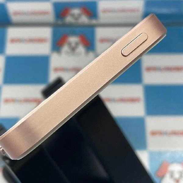 iPhoneSE au版SIMフリー 16GB MLXN2J/A A1723