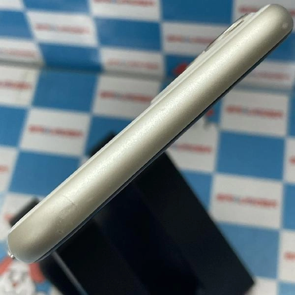 iPhone11 docomo版SIMフリー 256GB MHDQ3J/A A2221 ホワイト