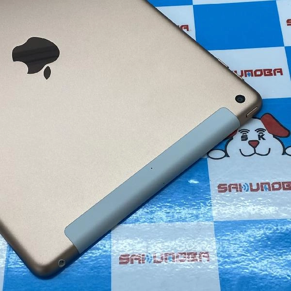iPad 第7世代 au版SIMフリー 32GB MW6D2J/A A2198 新品同様